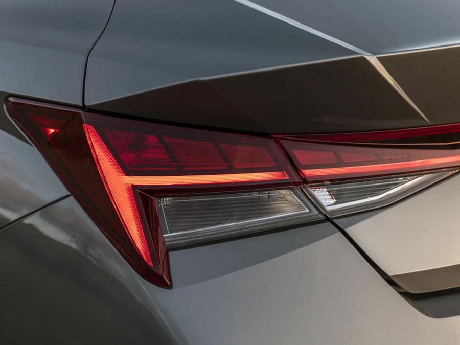 Hyundai Elantra VII (CN7) Рестайлинг — фото 12