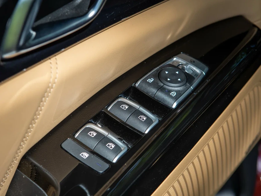 Kia Carnival IV Рестайлинг — фото 8