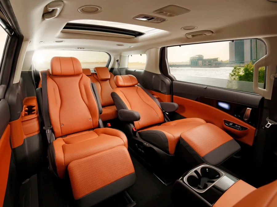Kia Carnival IV Рестайлинг — фото 6
