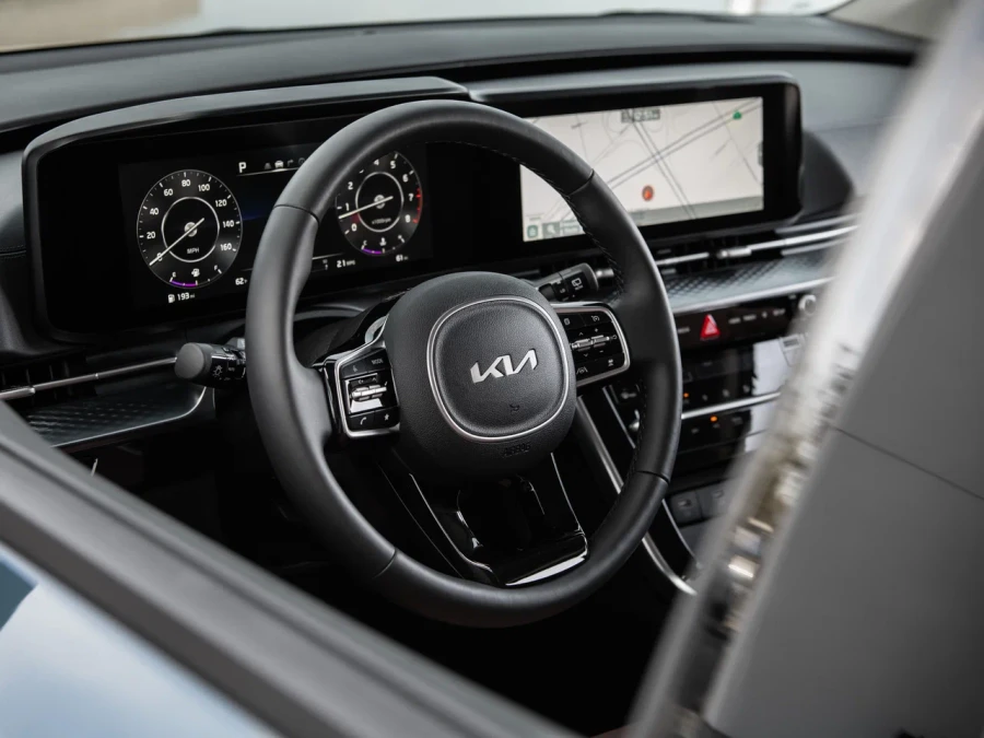 Kia Carnival IV Рестайлинг — фото 5